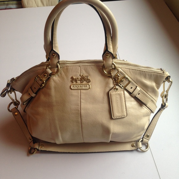 Coach Handbags - GORGEOUS COACH MADISON SOPHIA LEATHER SATCHEL!
